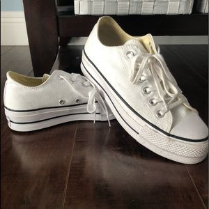 Converse Platform Sneaker - size 8